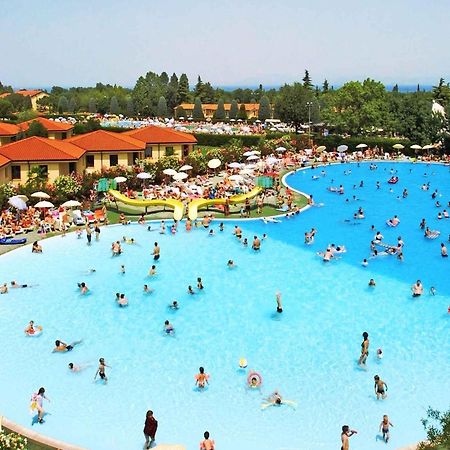 Апартаменты Camping Bella Italia In Peschiera Del Garda - Gardasee Экстерьер фото