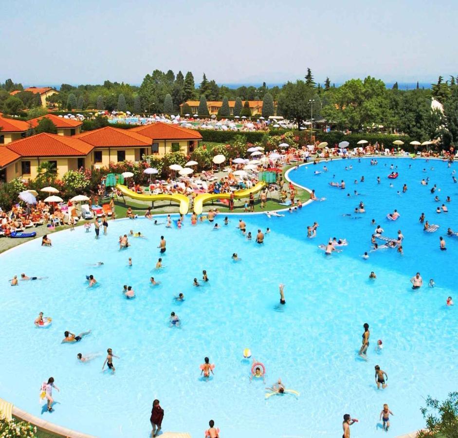 Апартаменты Camping Bella Italia In Peschiera Del Garda - Gardasee Экстерьер фото