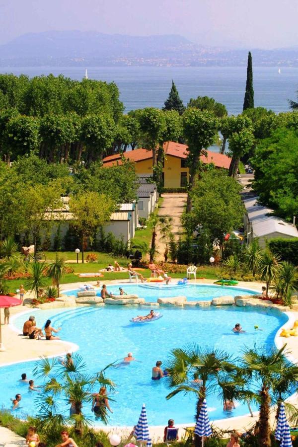 Апартаменты Camping Bella Italia In Peschiera Del Garda - Gardasee Экстерьер фото